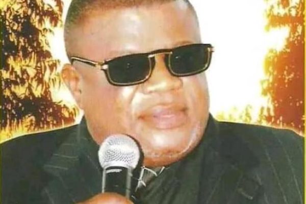 Félix Manuaku Waku « Pépé Felly » : « Madilu et Pépé Kallé étaient les seuls à pouvoir chanter avec une texture grave et aigüe »