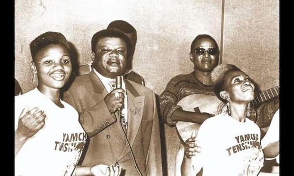 Bazakana Bayete : « Madilu devait faire sa carrière au sein de l’Afrisa, mais Tabu Ley lui avait préféré Papa Wemba »