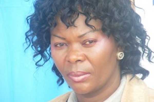 Jacky Ekongo quitte Paris pour s’occuper des jeunes de la rue à Kinshasa. Avec succès.
