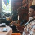 Manuaku Waku Pépé Felly au Centre culturel Crousse: simplement i-n-t-e-m-p-o-r-e-l !