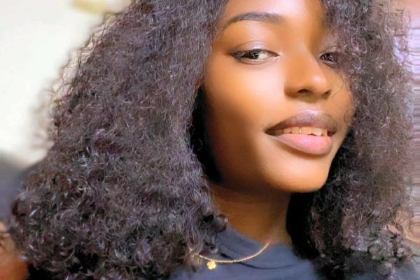 Zaïko Langa Langa : Carmel Apira, la danseuse chaperonnée par deux bonnes fées