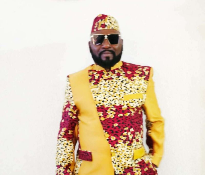 Chris Empera étend son registre aux confins d&rsquo;une rumba lyrique et mélodieuse